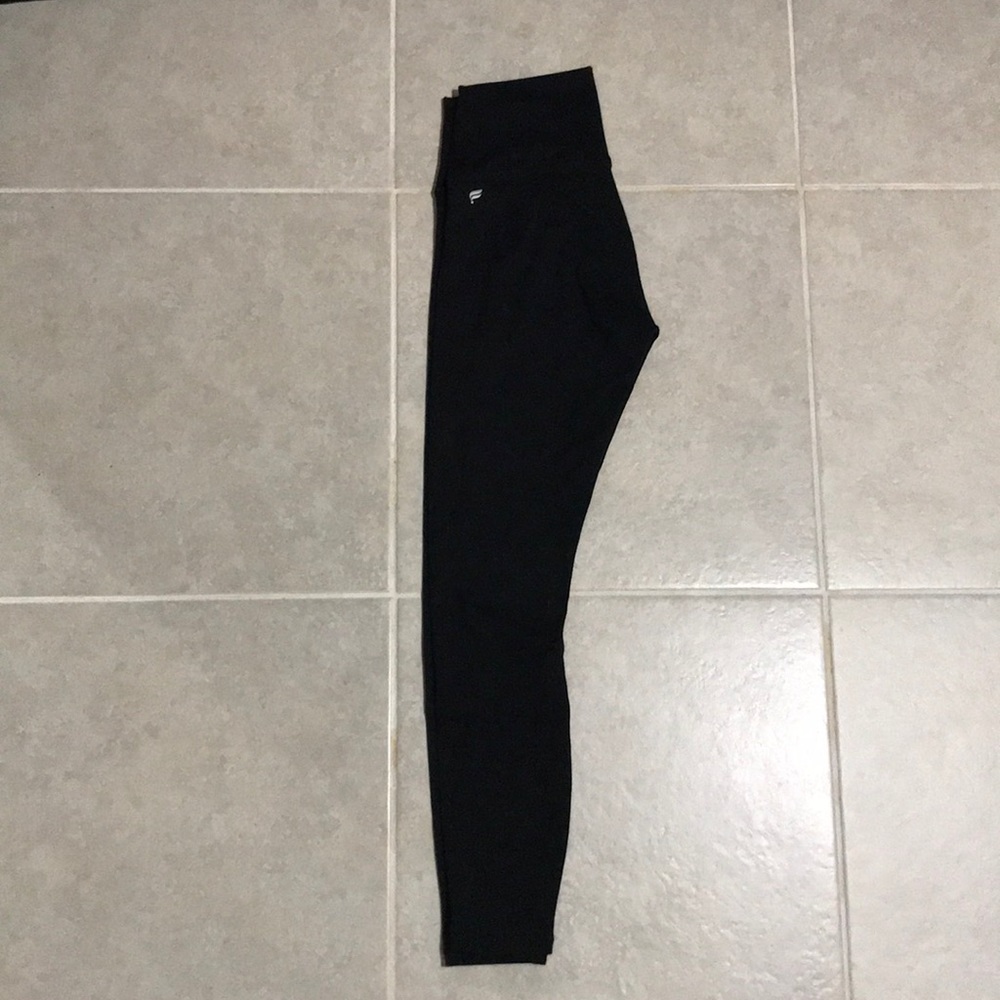 Highwaisted all black fabletics leggings